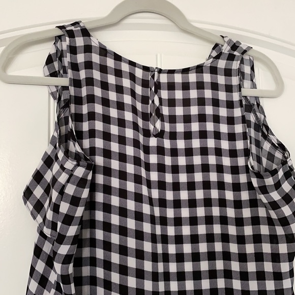 Small NWT Loft Flutter Sleeve B&W Checkered top - Picture 3 of 3